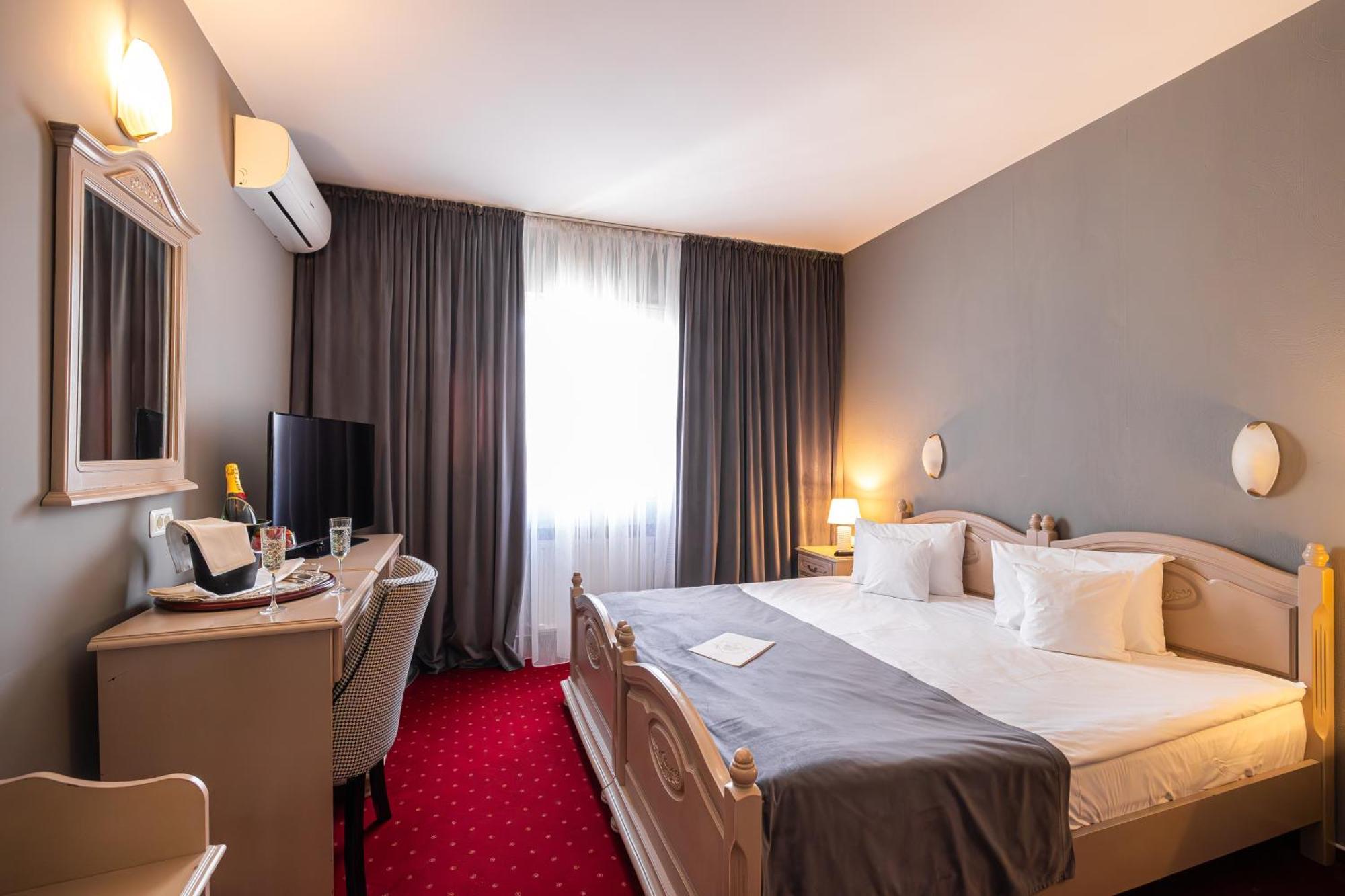 Hotel Brilliant Meses Залеу Екстер'єр фото